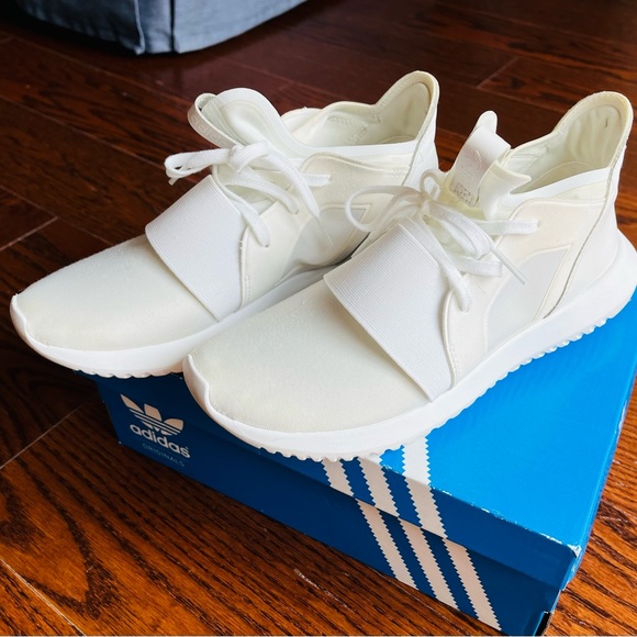 adidas Shoes - Adidas tubular defiant size 7 white color
